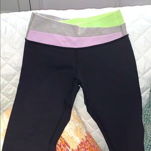 LULU LEMON SIZE 4 leggings
